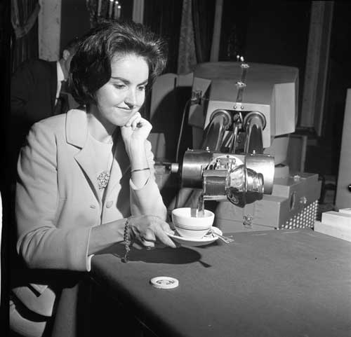 UCLAarchive_coffeerobot.jpg